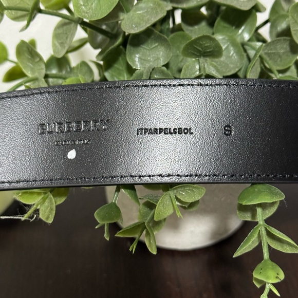New condition Burberry Belt Size S